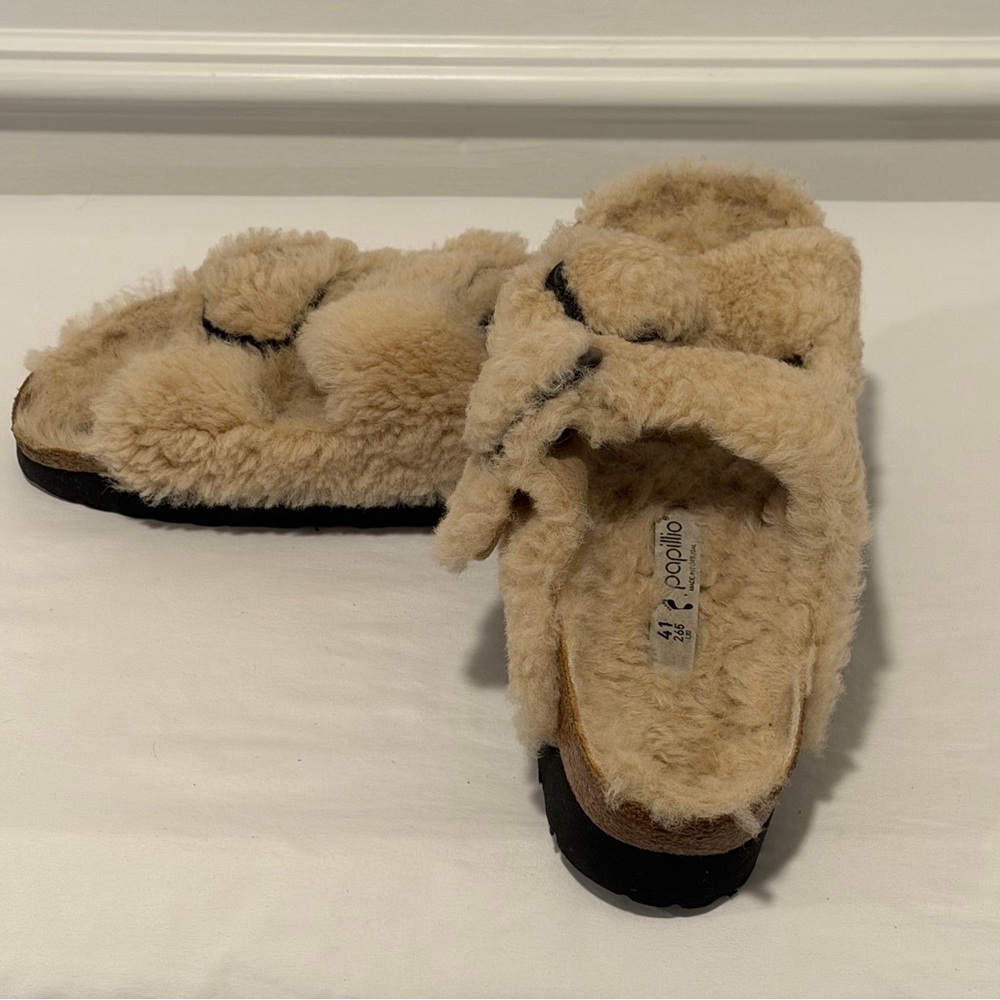 Papillio by Birkenstock Arizona Shearling Slides Size 41 (US 10-10.5)‎ Tan